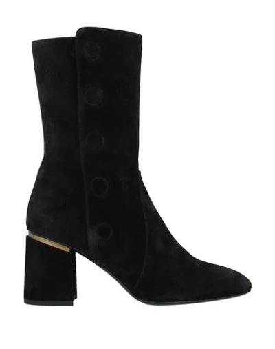 Tod's Ankle Boots In Black