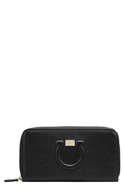 Ferragamo Gancino City Zip Wallet In Nero