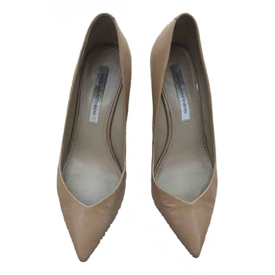 Pre-owned Diane Von Furstenberg Beige Patent Leather Heels