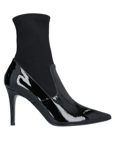 Atos Lombardini Ankle Boots In Black