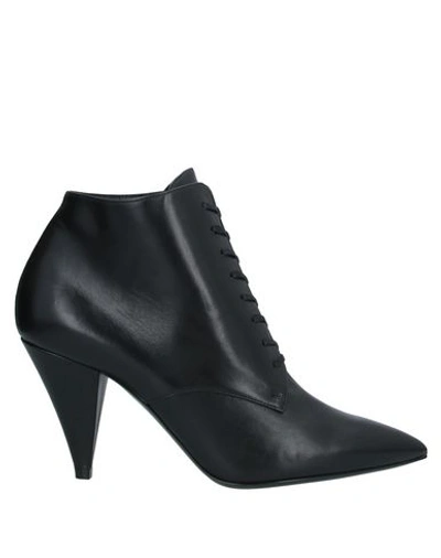 Saint Laurent Ankle Boots In Black