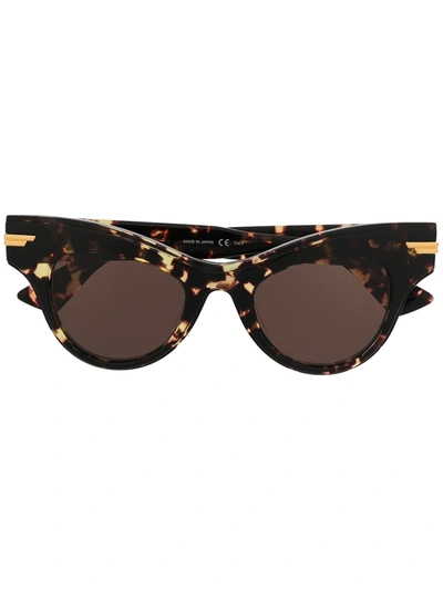 Bottega Veneta Tortoiseshell-effect Cat-eye Sunglasses In 216 Spotted Havan