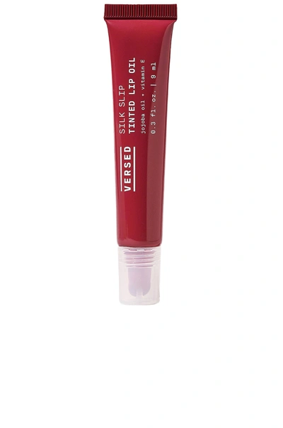 Versed Silk Slip Conditioning Tinted Lip Oil In Fig