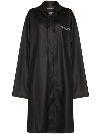 Vetements Oversized Slogan Print Raincoat In Black