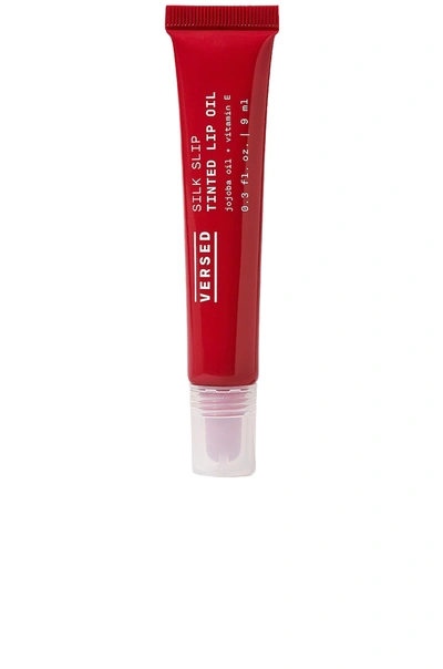 Versed Silk Slip Conditioning Tinted Lip Oil In Ruby