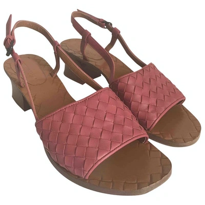 Pre-owned Bottega Veneta Leather Sandals In Pink
