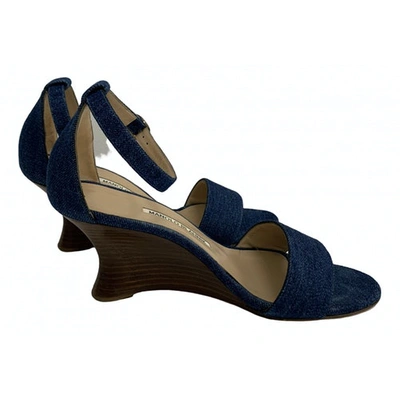 Pre-owned Manolo Blahnik Navy Cloth Sandals