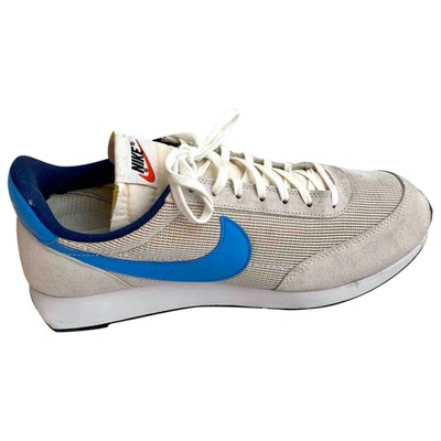 Pre-owned Nike Cloth Low Trainers In Grey