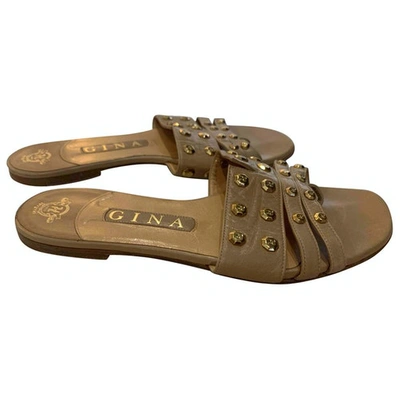 Pre-owned Gina Leather Flats In Beige