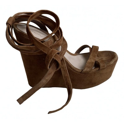 Pre-owned Gianvito Rossi Sandals In Camel