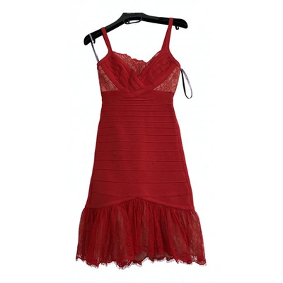 Pre-owned Herve Leger Mid-length Dress In Red