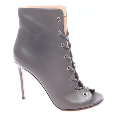 Pre-owned Gianvito Rossi Leather Ankle Boots In Grey