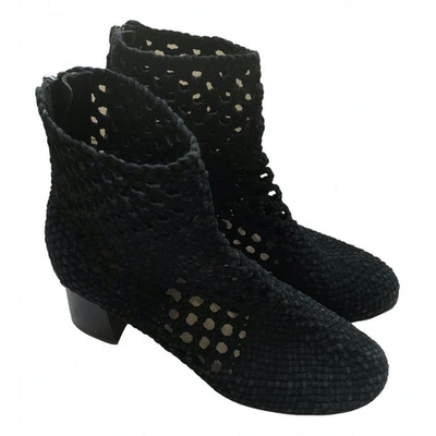 Pre-owned Sandro Ankle Boots In Black