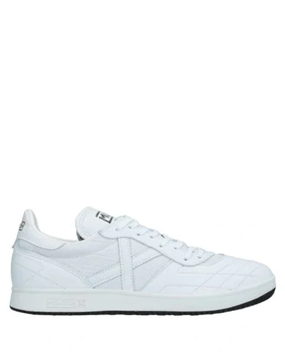 Munich Sneakers In White