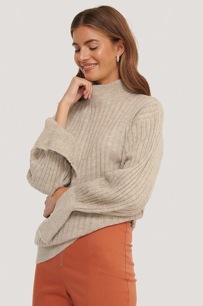 Gine Margarethe X Na-kd Cuff Slit Knitted Sweater - Beige In Light Beige