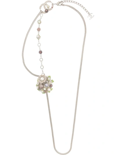Pre-owned Chanel Floral Asymmetric Necklace In Silver