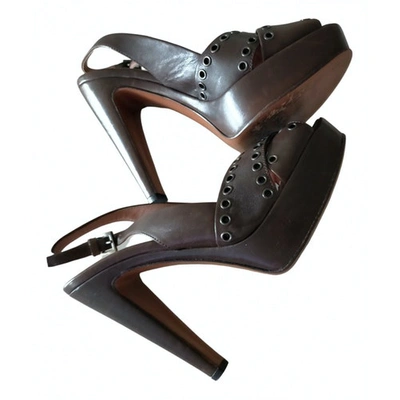 Pre-owned Alaïa Leather Sandal In Brown