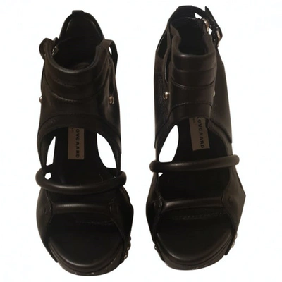 Pre-owned Camilla Skovgaard Leather Heels In Black
