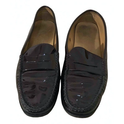 Pre-owned Tod's Gommino Patent Leather Flats In Burgundy