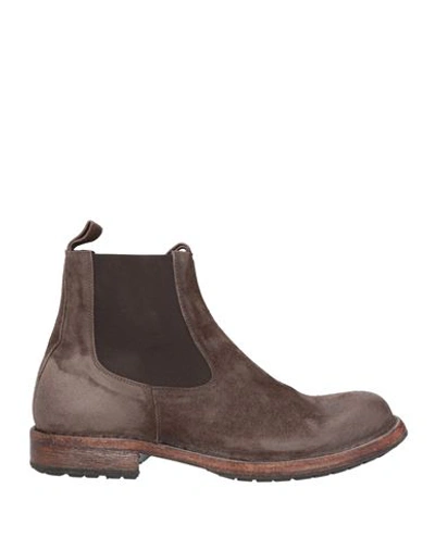 Moma Boots In Brown