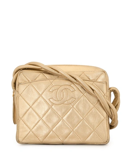 Pre-owned Chanel 1997 Diamond-quilted Crossbody Bag In Gold