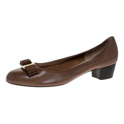 Pre-owned Ferragamo Vara Brown Leather Ballet Flats
