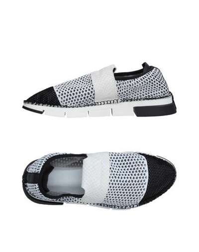 Cinzia Araia Sneakers In White