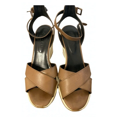 Pre-owned Hogan Camel Leather Sandals