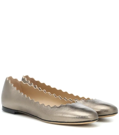 Chloé Lauren Scalloped Metallic Cracked-leather Ballet Flats In Brown