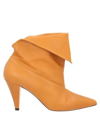 Givenchy Ankle Boot In Tan