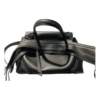 Pre-owned Tod's Wave Leather Handbag In Black