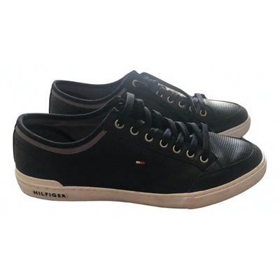 Pre-owned Tommy Hilfiger Leather Low Trainers In Black