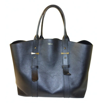 Pre-owned Alexander Mcqueen Legend Leather Handbag In Black