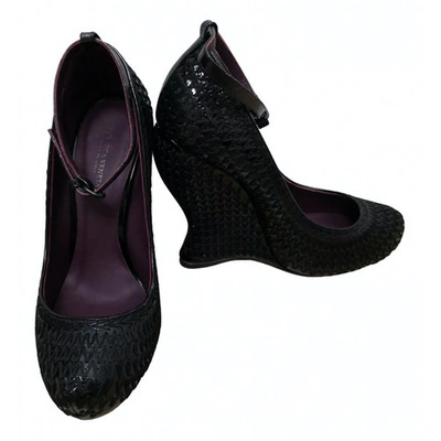 Pre-owned Bottega Veneta Patent Leather Heels In Black