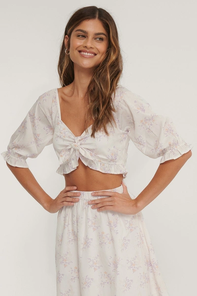 Kae Sutherland X Na-kd Puff Sleeve Frill Top - Offwhite In Lilac Flower