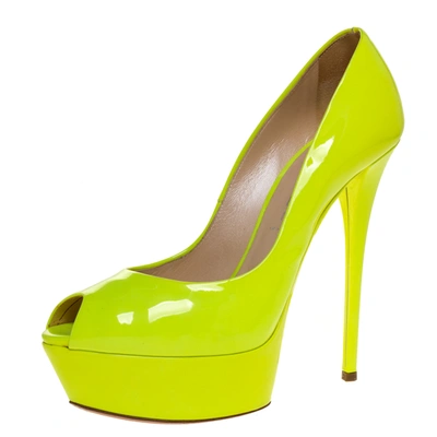 Pre-owned Casadei Lime Green Patent Leather Daisy Peep Toe Platform Pumps Size 39