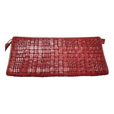 Pre-owned Escada Leather Clutch Bag In Red