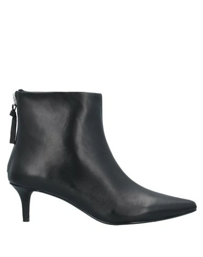 Kendall + Kylie Leather Ankle Boots In Black