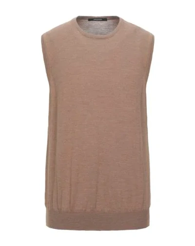 Tagliatore Sleeveless Sweater In Camel