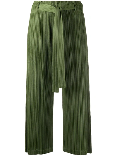 Issey Miyake Cropped Pleated Trousers In Green