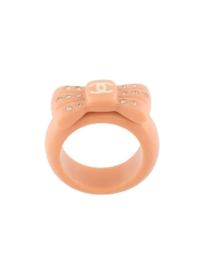 Pre-owned Chanel 2002 Rhinestone-embellished Bow Ring In Pink