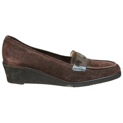 Pre-owned Ferragamo Flats In Brown