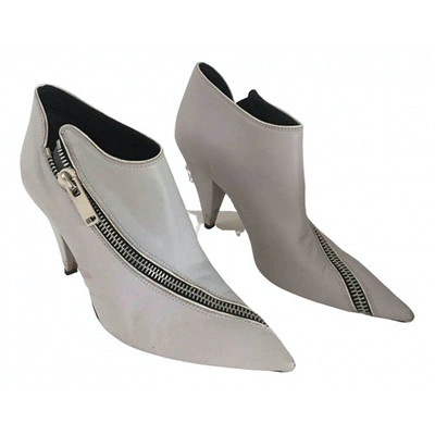 Pre-owned Celine Leather Ankle Boots In White
