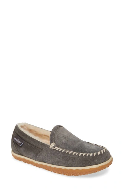 Minnetonka Tempe Pile-lined Moccasins Women's Shoes In Gray 1