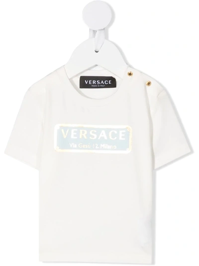 Young Versace Babies' Logo-print Crew Neck T-shirt In White