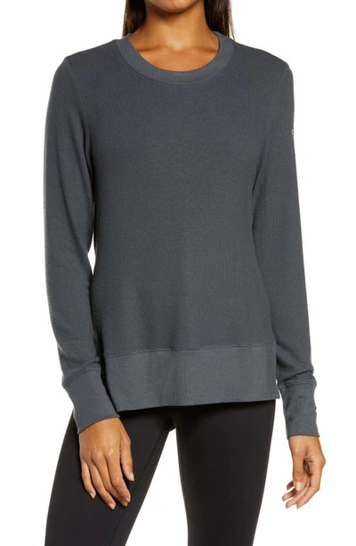 Alo Yoga 'glimpse' Long Sleeve Top In Anthracite
