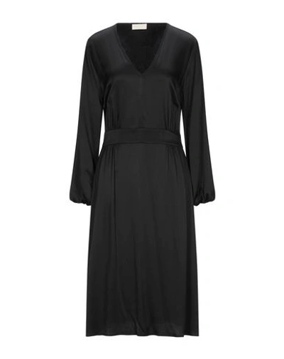 Momoní Midi Dresses In Black