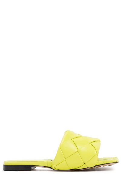 Bottega Veneta The Lido Flat Sandals In Yellow