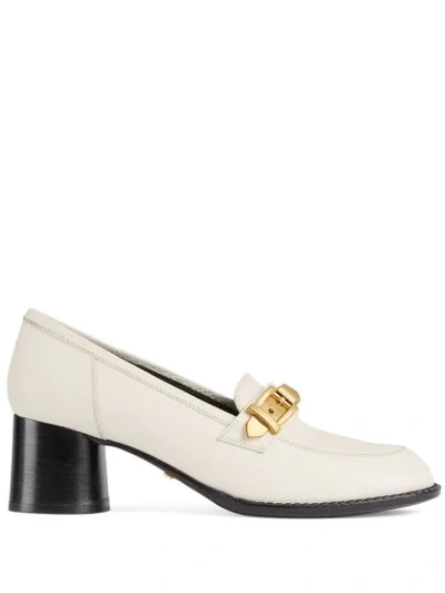 Gucci Chain-detail 55mm Block-heel Loafers In White Leather