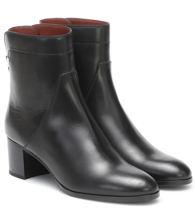 Loro Piana Welly Leather Ankle Boots In Black